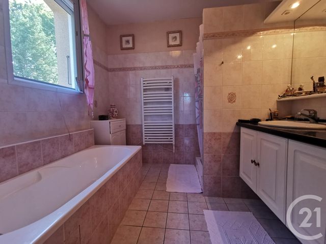 Afficher la photo en grand maison à vendre - 8 pièces - 225.0 m2 - CONDAT SUR VIENNE - 87 - LIMOUSIN - Century 21 Victor Hugo