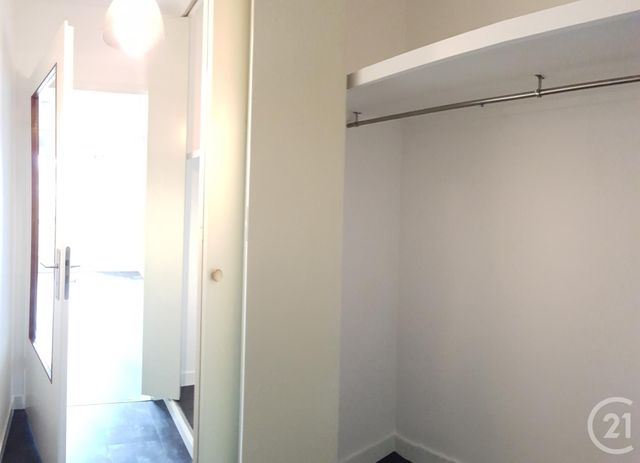 Studio à louer - 1 pièce - 23.0 m2 - LIMOGES - 87 - LIMOUSIN - Century 21 Victor Hugo Studio à louer - 1 pièce - 23.0 m2 - LIMOGES - 87 - LIMOUSIN - Century 21 Victor Hugo