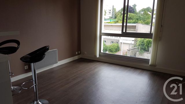 Studio à louer - 1 pièce - 23.0 m2 - LIMOGES - 87 - LIMOUSIN - Century 21 Victor Hugo Studio à louer - 1 pièce - 23.0 m2 - LIMOGES - 87 - LIMOUSIN - Century 21 Victor Hugo