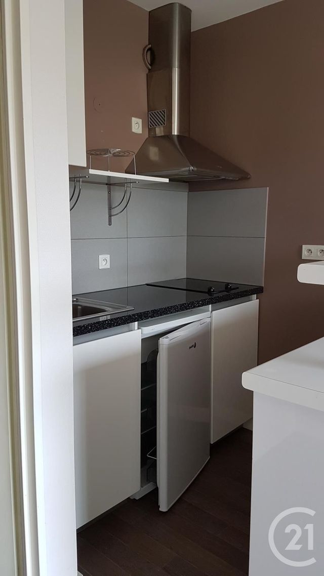 Studio à louer - 1 pièce - 23.0 m2 - LIMOGES - 87 - LIMOUSIN - Century 21 Victor Hugo Studio à louer - 1 pièce - 23.0 m2 - LIMOGES - 87 - LIMOUSIN - Century 21 Victor Hugo