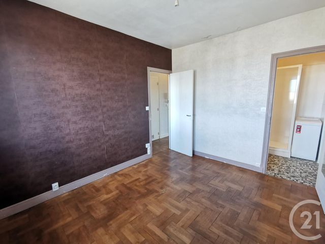 Appartement F2 à vendre - 2 pièces - 44.27 m2 - LIMOGES - 87 - LIMOUSIN - Century 21 Victor Hugo Appartement F2 à vendre - 2 pièces - 44.27 m2 - LIMOGES - 87 - LIMOUSIN - Century 21 Victor Hugo