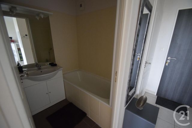 Afficher la photo en grand Appartement F2 à vendre - 2 pièces - 42.25 m2 - LIMOGES - 87 - LIMOUSIN - Century 21 Victor Hugo