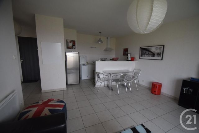 Afficher la photo en grand Appartement F2 à vendre - 2 pièces - 42.25 m2 - LIMOGES - 87 - LIMOUSIN - Century 21 Victor Hugo