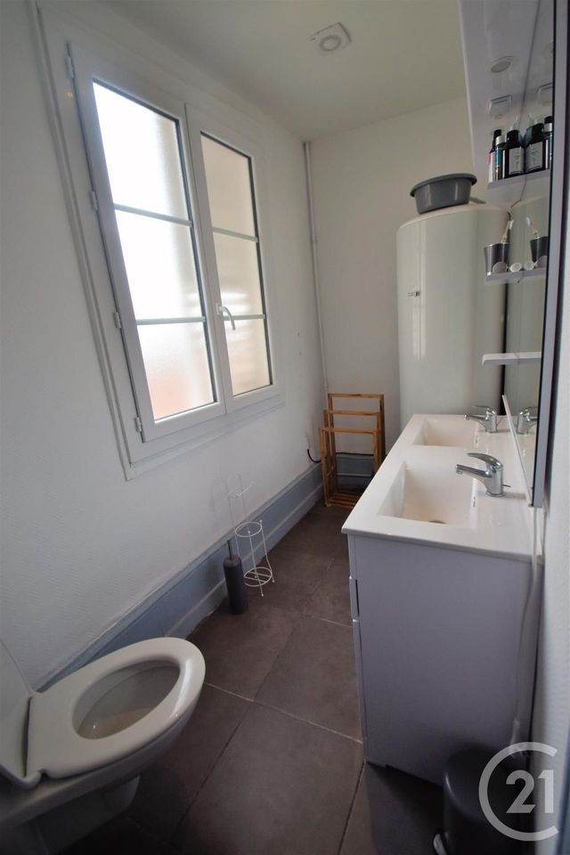 Appartement F5 à vendre - 5 pièces - 124.11 m2 - LIMOGES - 87 - LIMOUSIN - Century 21 Victor Hugo Appartement F5 à vendre - 5 pièces - 124.11 m2 - LIMOGES - 87 - LIMOUSIN - Century 21 Victor Hugo