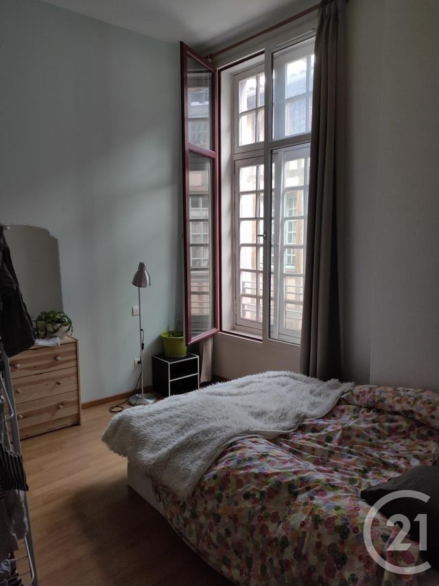 Appartement F2 à louer - 2 pièces - 56.87 m2 - LIMOGES - 87 - LIMOUSIN - Century 21 Victor Hugo Appartement F2 à louer - 2 pièces - 56.87 m2 - LIMOGES - 87 - LIMOUSIN - Century 21 Victor Hugo