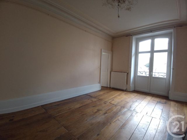 Appartement F4 à louer - 4 pièces - 111.47 m2 - LIMOGES - 87 - LIMOUSIN - Century 21 Victor Hugo Appartement F4 à louer - 4 pièces - 111.47 m2 - LIMOGES - 87 - LIMOUSIN - Century 21 Victor Hugo