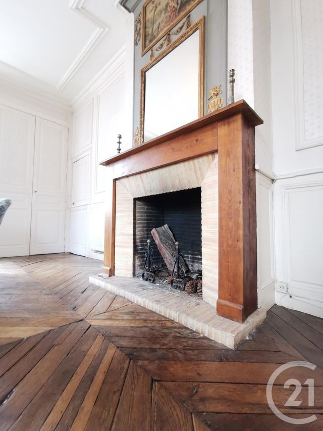 Appartement F4 à vendre - 4 pièces - 100.28 m2 - LIMOGES - 87 - LIMOUSIN - Century 21 Victor Hugo Appartement F4 à vendre - 4 pièces - 100.28 m2 - LIMOGES - 87 - LIMOUSIN - Century 21 Victor Hugo