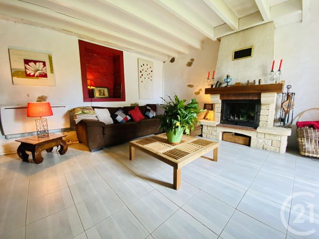 maison à vendre - 4 pièces - 90.0 m2 - MAGNAC LAVAL - 87 - LIMOUSIN - Century 21 Victor Hugo maison à vendre - 4 pièces - 90.0 m2 - MAGNAC LAVAL - 87 - LIMOUSIN - Century 21 Victor Hugo