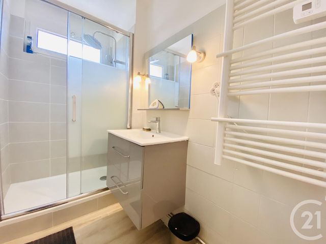 Appartement F3 à vendre - 3 pièces - 53.0 m2 - LIMOGES - 87 - LIMOUSIN - Century 21 Victor Hugo Appartement F3 à vendre - 3 pièces - 53.0 m2 - LIMOGES - 87 - LIMOUSIN - Century 21 Victor Hugo