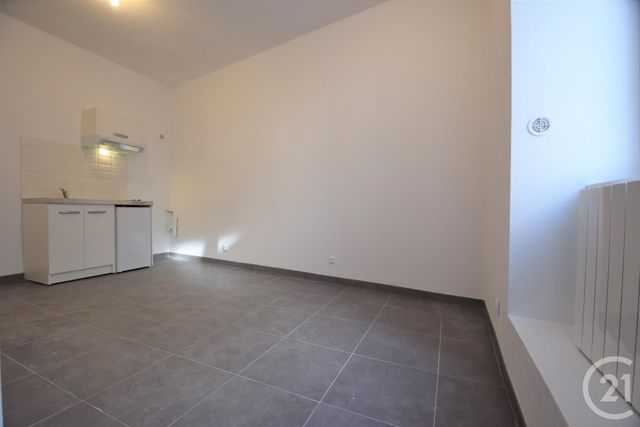 Studio à louer - 1 pièce - 18.0 m2 - LIMOGES - 87 - LIMOUSIN - Century 21 Victor Hugo Studio à louer - 1 pièce - 18.0 m2 - LIMOGES - 87 - LIMOUSIN - Century 21 Victor Hugo