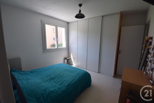 Appartement T2 à vendre - 2 pièces - 45.95 m2 - LIMOGES - 87 - LIMOUSIN - Century 21 Victor Hugo Appartement T2 à vendre - 2 pièces - 45.95 m2 - LIMOGES - 87 - LIMOUSIN - Century 21 Victor Hugo