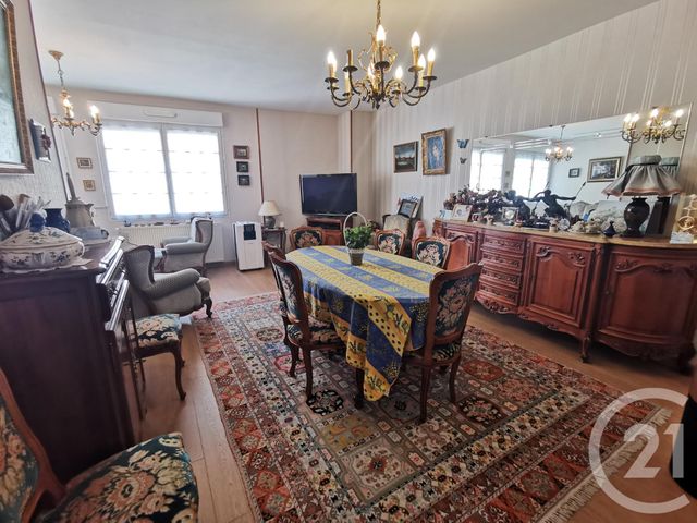 Afficher la photo en grand Appartement F4 à vendre - 5 pièces - 120.39 m2 - LIMOGES - 87 - LIMOUSIN - Century 21 Victor Hugo