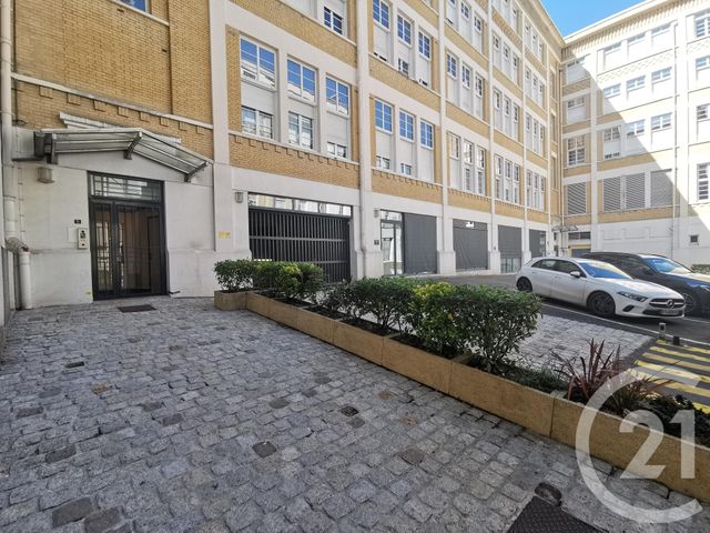 Afficher la photo en grand Appartement F4 à vendre - 5 pièces - 120.39 m2 - LIMOGES - 87 - LIMOUSIN - Century 21 Victor Hugo
