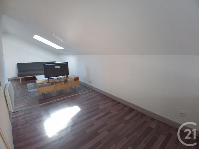 Appartement F1 à louer - 1 pièce - 15.18 m2 - LIMOGES - 87 - LIMOUSIN - Century 21 Victor Hugo Appartement F1 à louer - 1 pièce - 15.18 m2 - LIMOGES - 87 - LIMOUSIN - Century 21 Victor Hugo