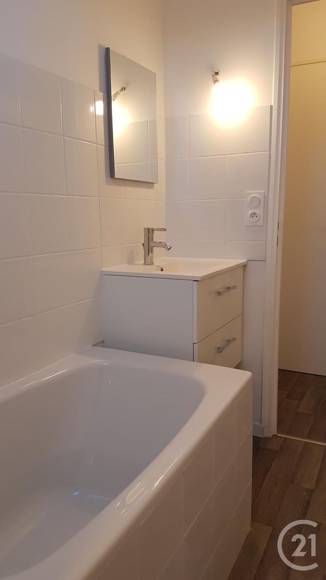 Appartement F2 à louer - 2 pièces - 21.72 m2 - LIMOGES - 87 - LIMOUSIN - Century 21 Victor Hugo Appartement F2 à louer - 2 pièces - 21.72 m2 - LIMOGES - 87 - LIMOUSIN - Century 21 Victor Hugo
