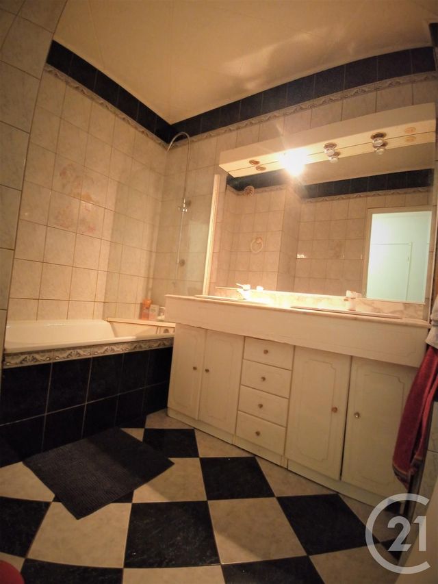 Afficher la photo en grand Appartement F3 à vendre - 3 pièces - 63.08 m2 - LIMOGES - 87 - LIMOUSIN - Century 21 Victor Hugo