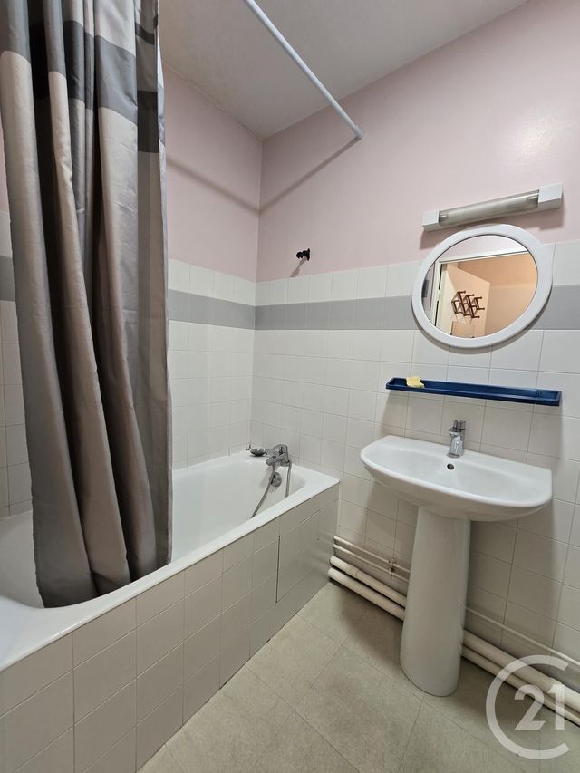 Appartement F1 à louer - 1 pièce - 31.19 m2 - LIMOGES - 87 - LIMOUSIN - Century 21 Victor Hugo