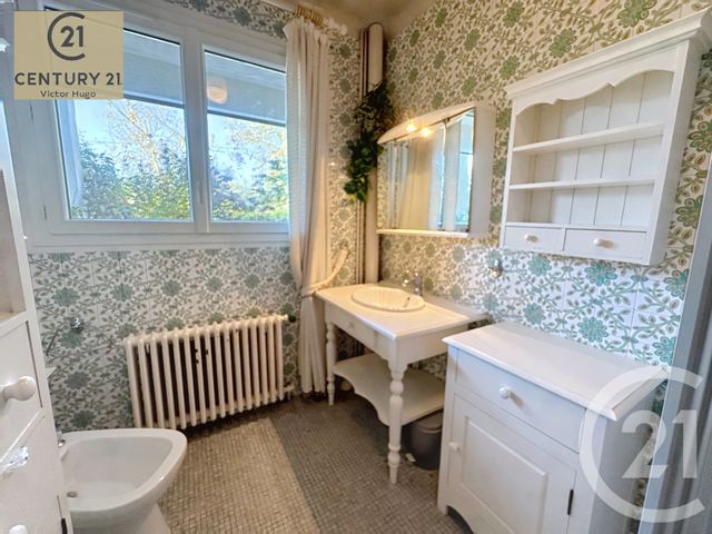 Afficher la photo en grand maison à vendre - 7 pièces - 222.73 m2 - LE PALAIS SUR VIENNE - 87 - LIMOUSIN - Century 21 Victor Hugo