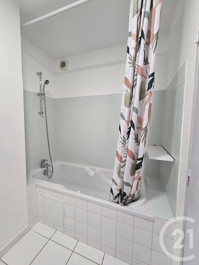Appartement F3 à louer - 3 pièces - 80.47 m2 - LIMOGES - 87 - LIMOUSIN - Century 21 Victor Hugo
