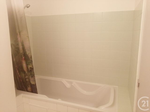 Appartement F3 à louer - 3 pièces - 80.47 m2 - LIMOGES - 87 - LIMOUSIN - Century 21 Victor Hugo