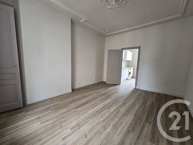 Appartement F1 à louer - 1 pièce - 30.3 m2 - LIMOGES - 87 - LIMOUSIN - Century 21 Victor Hugo