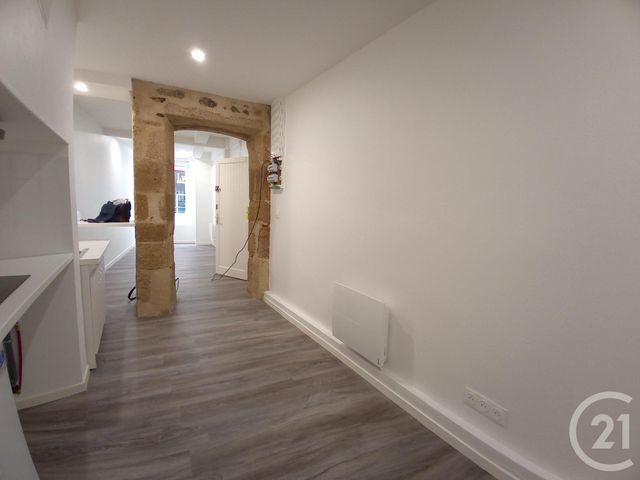 Appartement F1 à louer - 1 pièce - 26.39 m2 - LIMOGES - 87 - LIMOUSIN - Century 21 Victor Hugo