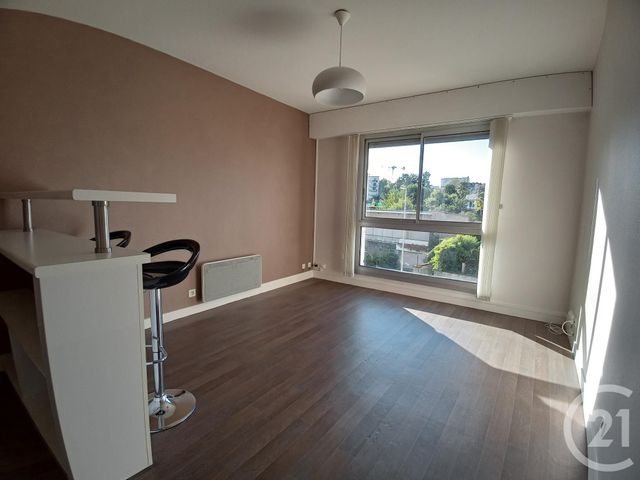 Appartement Studio à louer - 1 pièce - 23.0 m2 - LIMOGES - 87 - LIMOUSIN - Century 21 Victor Hugo
