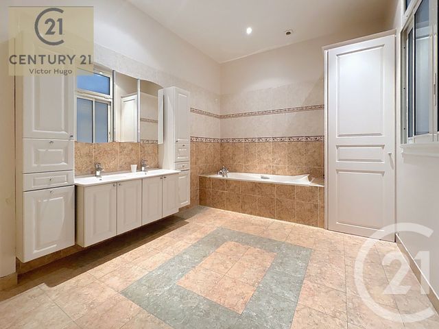 Appartement F5 à vendre - 5 pièces - 155.0 m2 - LIMOGES - 87 - LIMOUSIN - Century 21 Victor Hugo