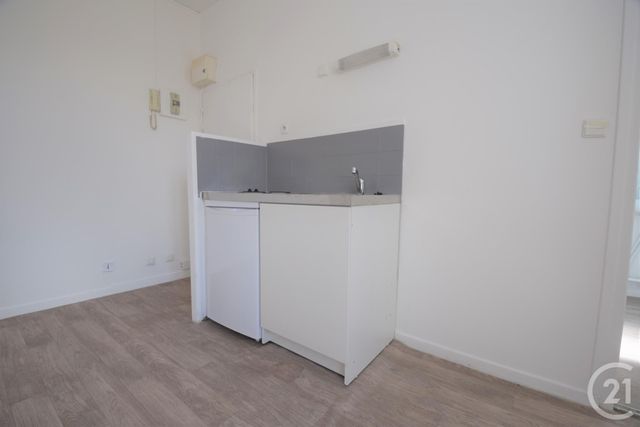 Appartement F1 à louer - 1 pièce - 17.19 m2 - LIMOGES - 87 - LIMOUSIN - Century 21 Victor Hugo